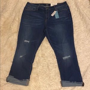 NEW WITH TAGS! Ana Distressed Jeans